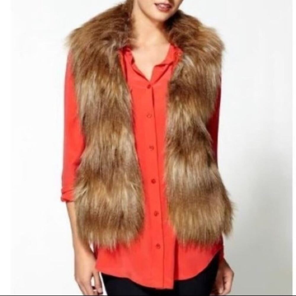 Jack by BB Dakota tan faux fur vest small hook eye mobwife
